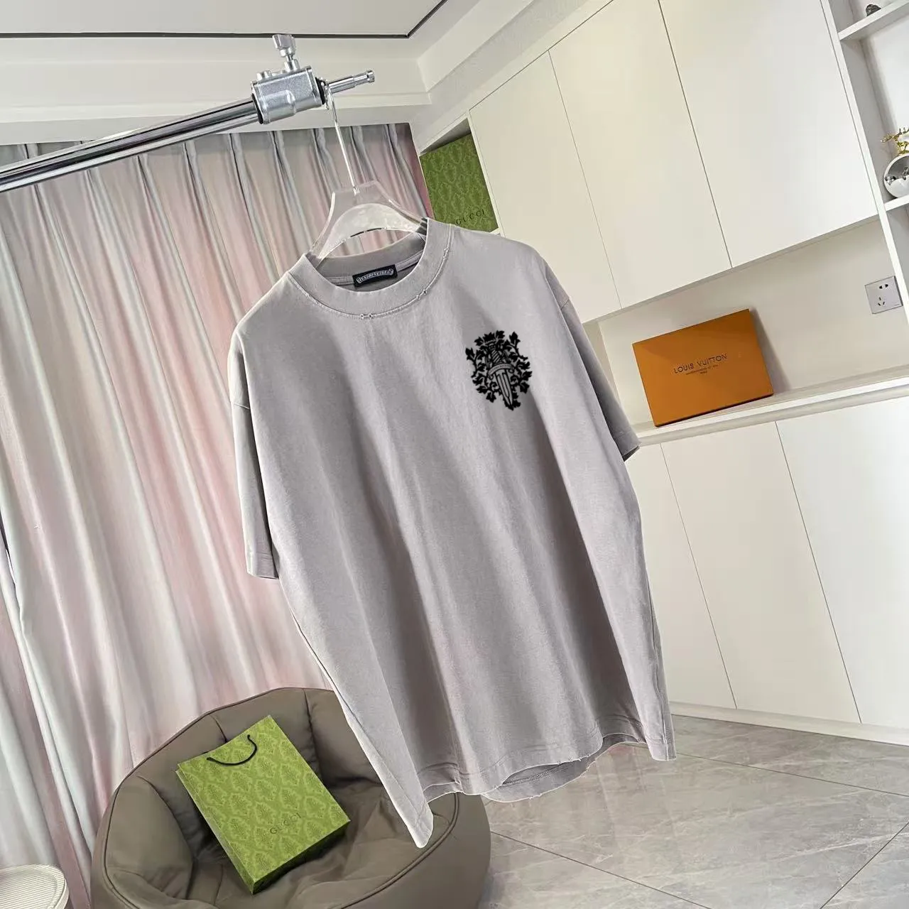 🅿️200 ch Crocodile* 2025 spring and summer new style, washed, worn, Sanskrit cross print, short-sleeved T-shirt, customized fabric 320g, same style for men and women, size: S M L XL XXL five codes, color: black gray